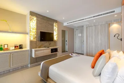シービュー・スパバス付きジュニアスイート — Cape Sienna Phuket Gourmet Hotel & Villas